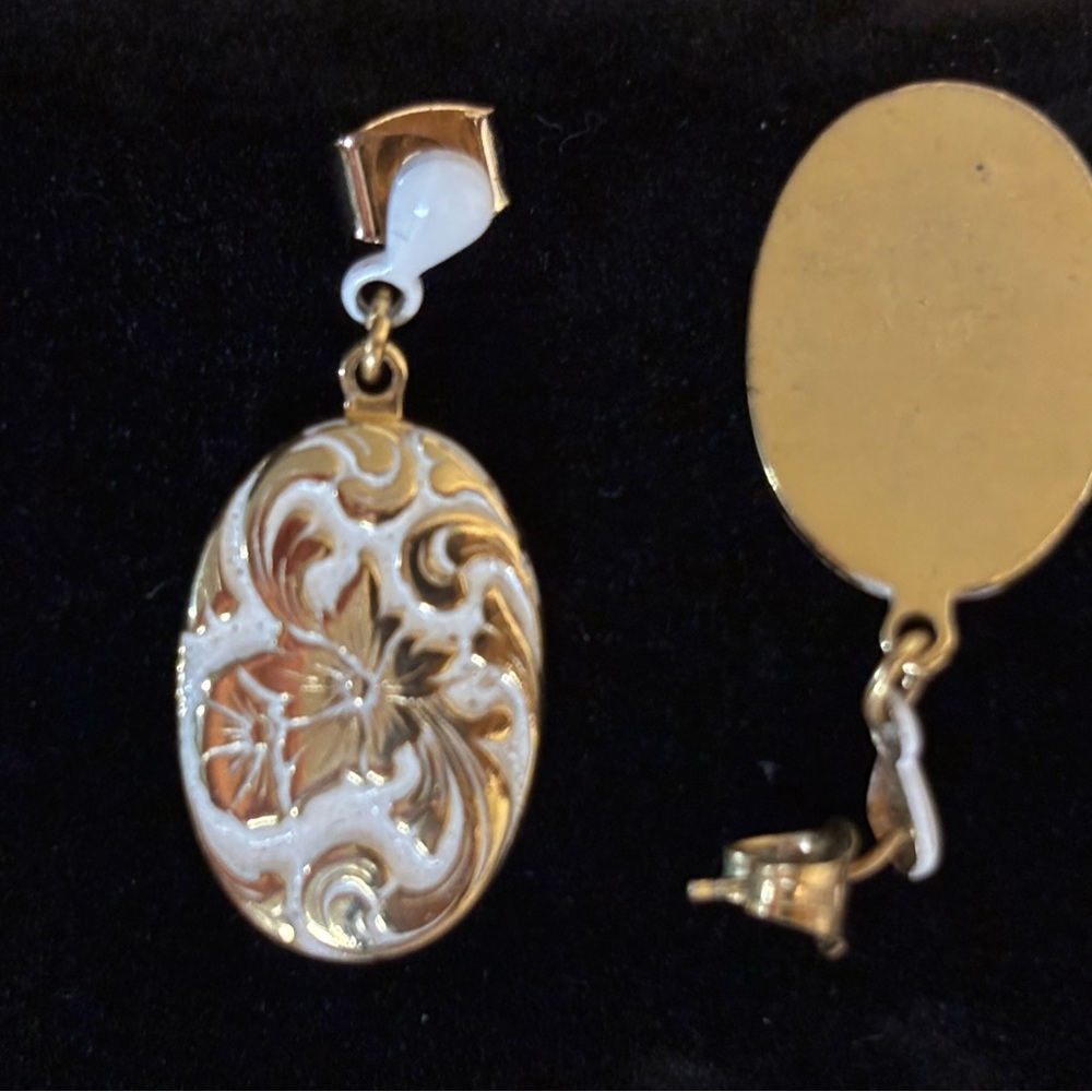 Elegant Gold and White Floral Earrings